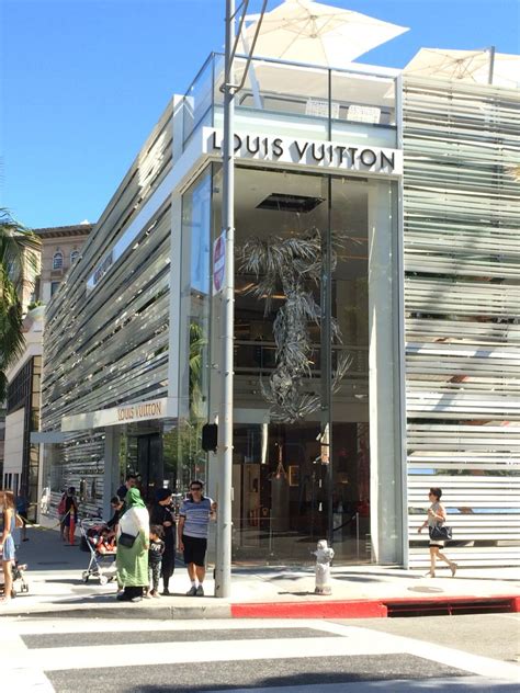 beverly hills rodeo drive louis vuitton|beverly hills rodeo.